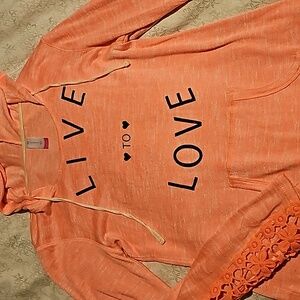 No Boundaries Live to Love hoodie L